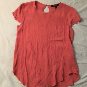 Juniors pink top. In good condition.